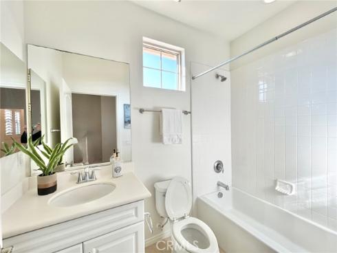 37  Roycroft  , Irvine, CA