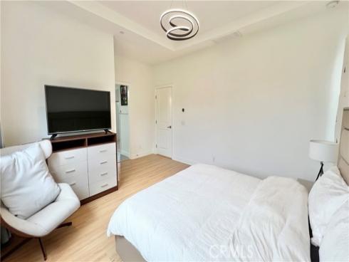 122 Espina , Irvine, CA