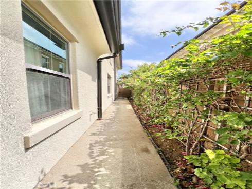 122 Espina , Irvine, CA