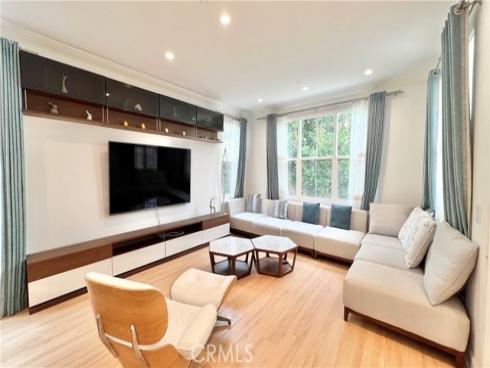 122 Espina , Irvine, CA