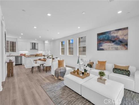 208 Harringay , Irvine, CA