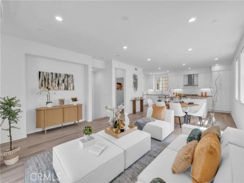 208 Harringay , Irvine, CA