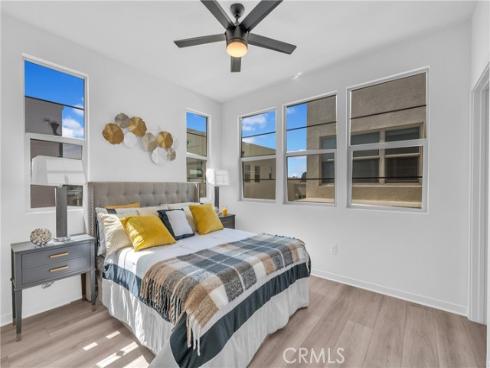 208 Harringay , Irvine, CA