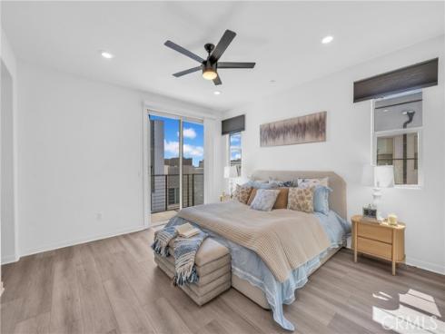 208 Harringay , Irvine, CA