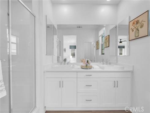 208 Harringay , Irvine, CA