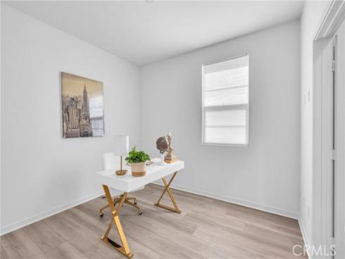 208 Harringay , Irvine, CA