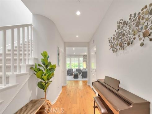 25  Sedgewick  , Irvine, CA