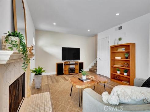 11 Exeter , Irvine, CA