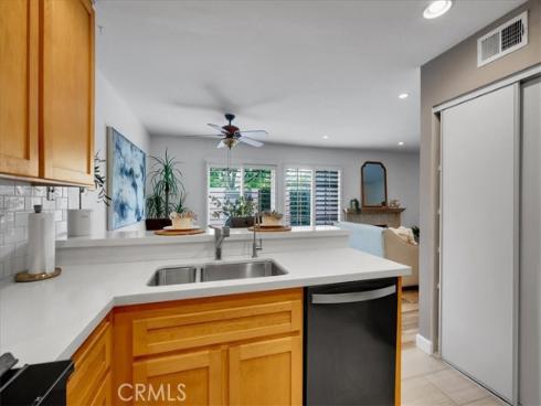 11 Exeter , Irvine, CA