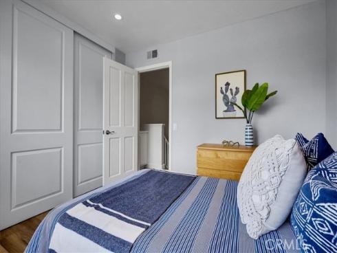 11 Exeter , Irvine, CA