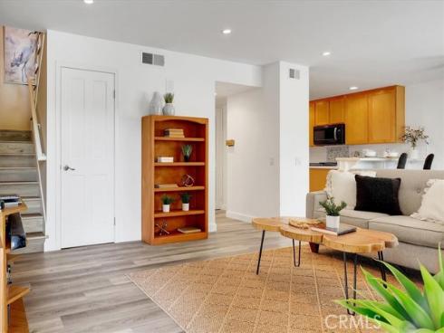 11 Exeter , Irvine, CA