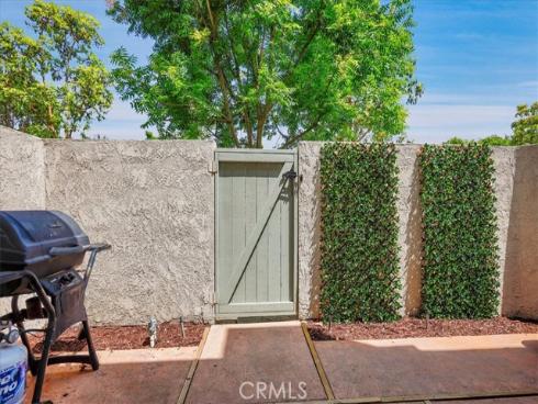 11 Exeter , Irvine, CA