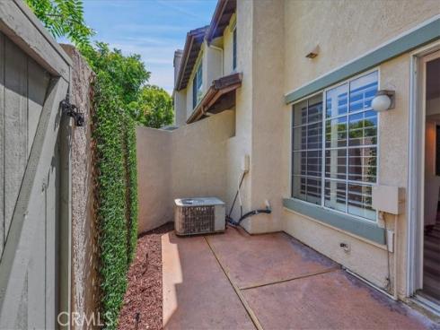 11 Exeter , Irvine, CA