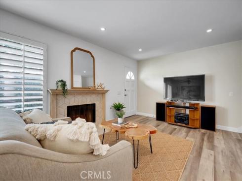 11 Exeter , Irvine, CA