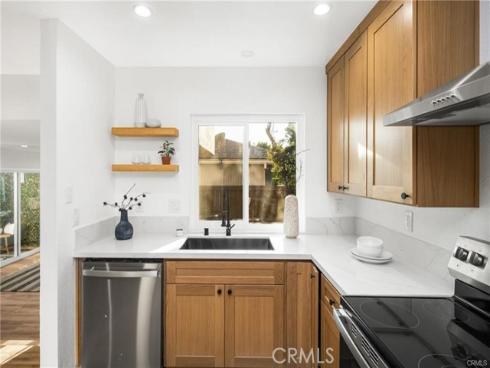 3  Elmwood  , Irvine, CA