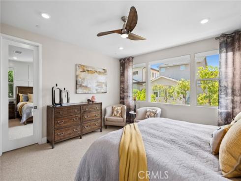 131 Spiral , Irvine, CA