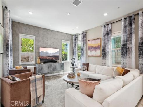 131 Spiral , Irvine, CA