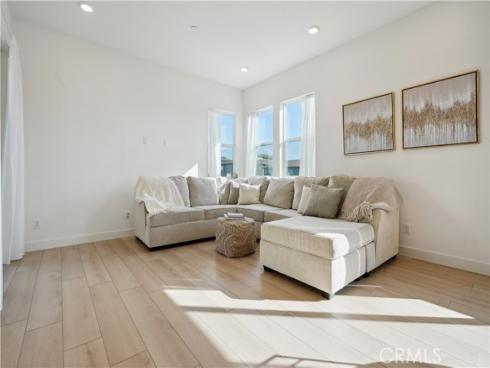 175 Sash , Irvine, CA