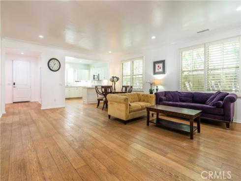 320  Bronze  , Irvine, CA