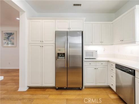 320  Bronze  , Irvine, CA