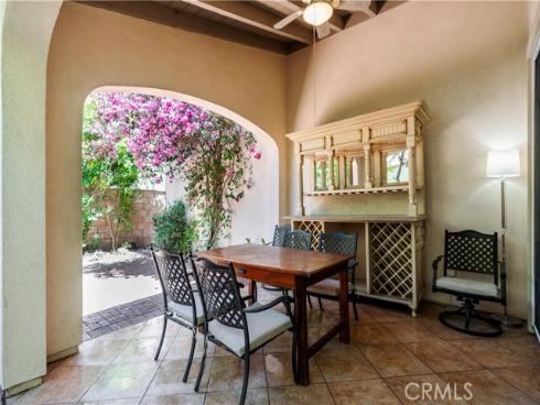 320  Bronze  , Irvine, CA