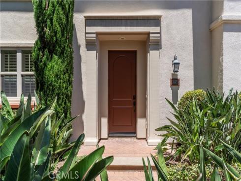 320  Bronze  , Irvine, CA