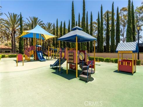 320  Bronze  , Irvine, CA