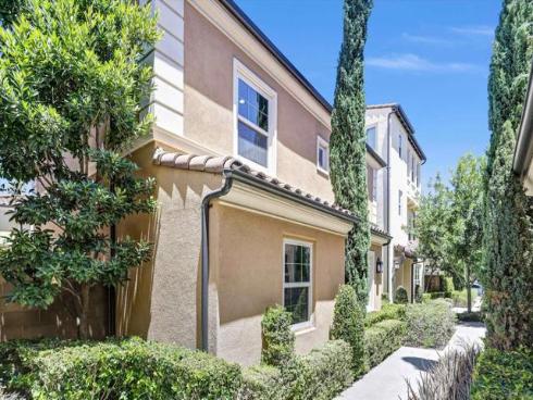 71 Kestrel , Irvine, CA