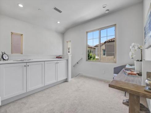 71 Kestrel , Irvine, CA