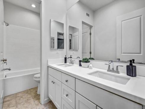 71 Kestrel , Irvine, CA