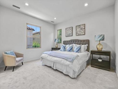 71 Kestrel , Irvine, CA