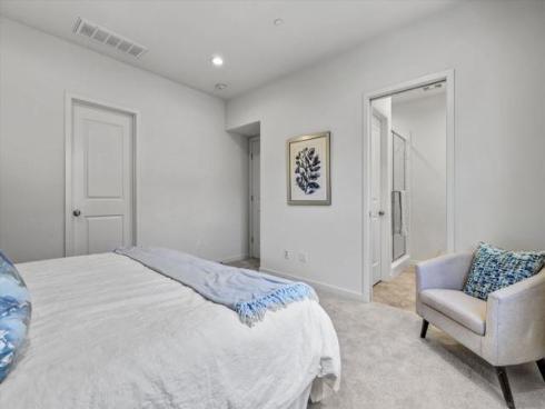 71 Kestrel , Irvine, CA