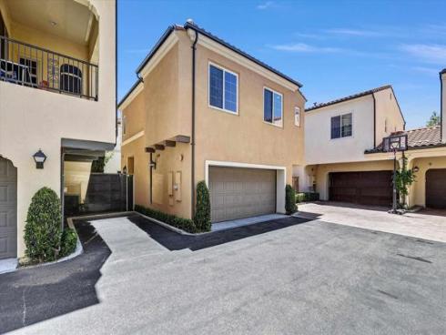 71 Kestrel , Irvine, CA