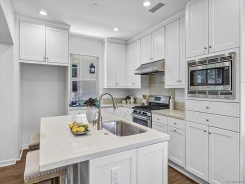 71 Kestrel , Irvine, CA