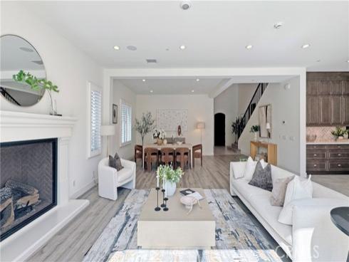 80  Interstellar  , Irvine, CA