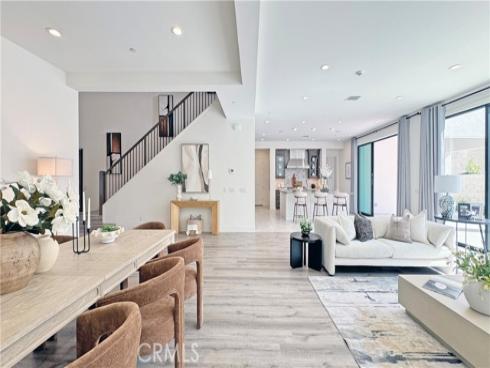 80  Interstellar  , Irvine, CA