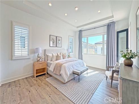 80  Interstellar  , Irvine, CA