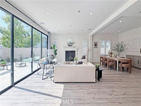 80  Interstellar  , Irvine, CA