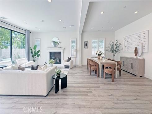 80  Interstellar  , Irvine, CA