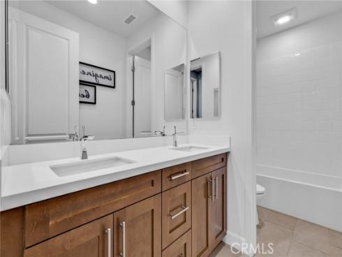 66 English Saddle , Irvine, CA