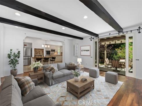 34 Tall Hedge , Irvine, CA