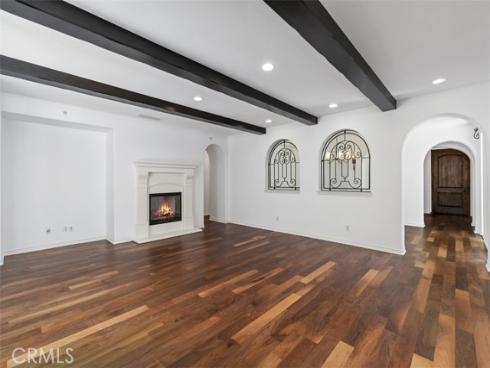 34 Tall Hedge , Irvine, CA