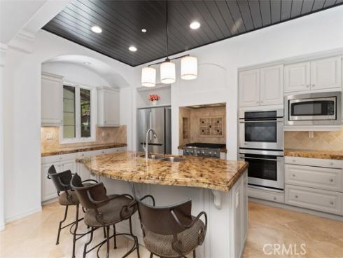 34 Tall Hedge , Irvine, CA