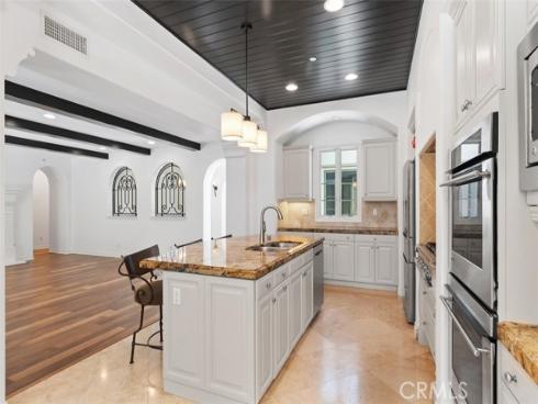 34 Tall Hedge , Irvine, CA