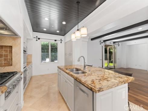 34 Tall Hedge , Irvine, CA