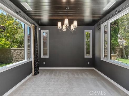 34 Tall Hedge , Irvine, CA