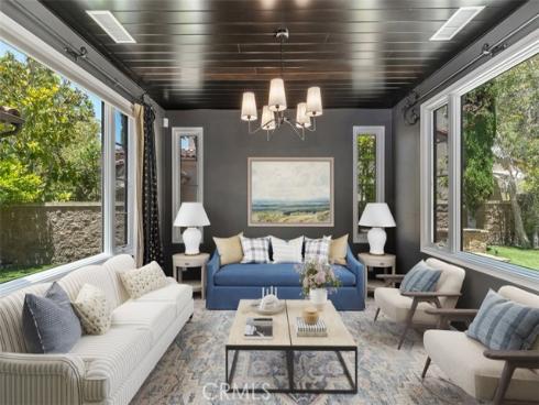 34 Tall Hedge , Irvine, CA