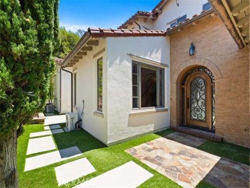 34 Tall Hedge , Irvine, CA