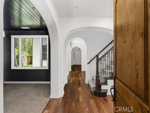 34 Tall Hedge , Irvine, CA