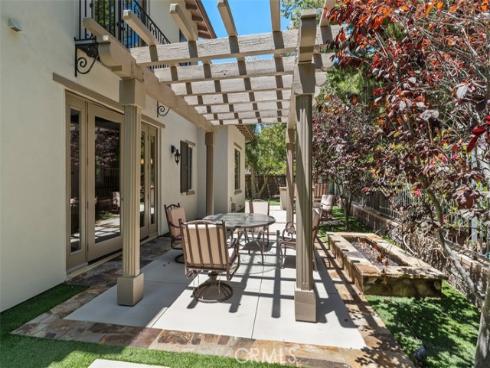 34 Tall Hedge , Irvine, CA